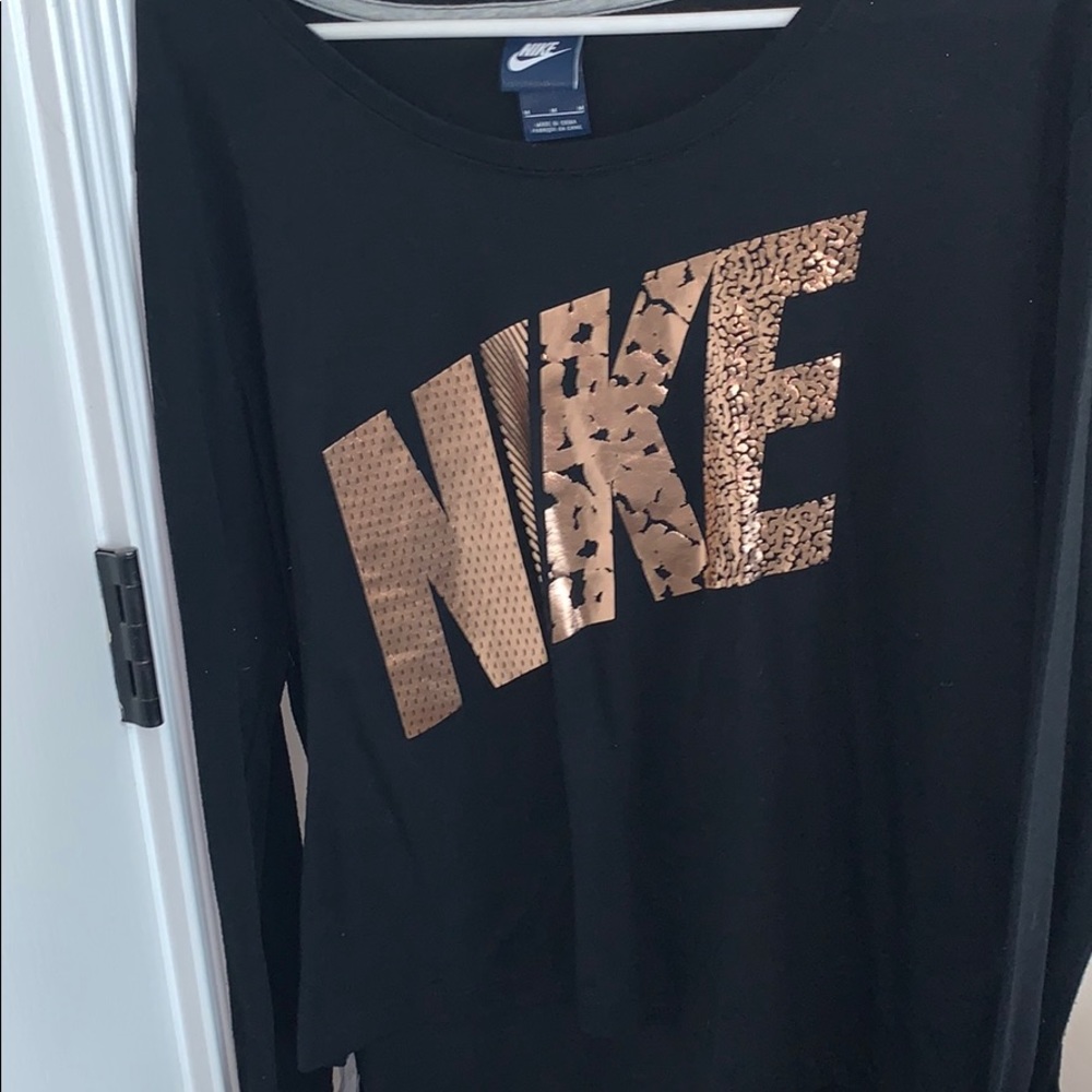 nike longsleeve